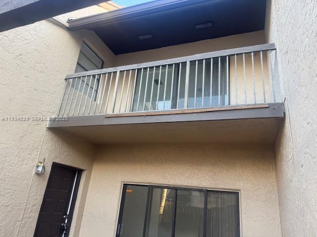 Building Photo - 1800 Bayberry Dr