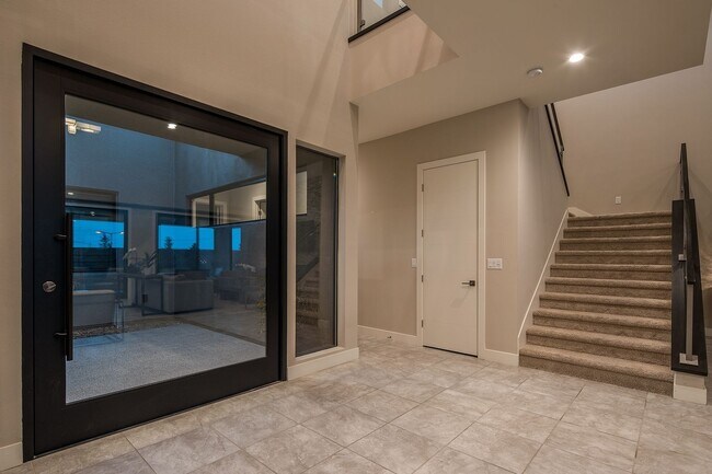 Building Photo - Luxury Home located in The Ridges of Summe...