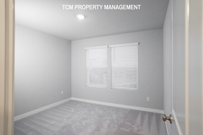 Building Photo - 18818-18813 13th Ave W