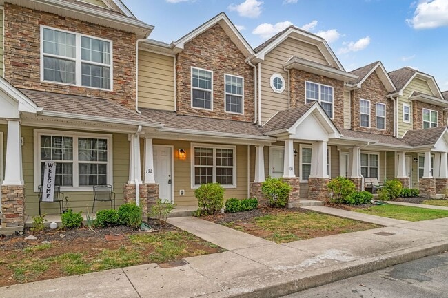 Building Photo - Awesome Goodlettsville Townhome in Conveni...