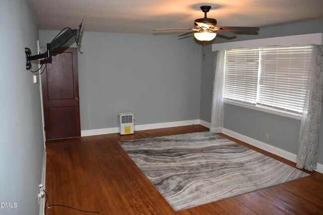 Building Photo - Cozy Ranch Home