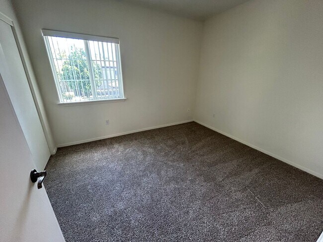 Building Photo - 4200 E Commerce Way