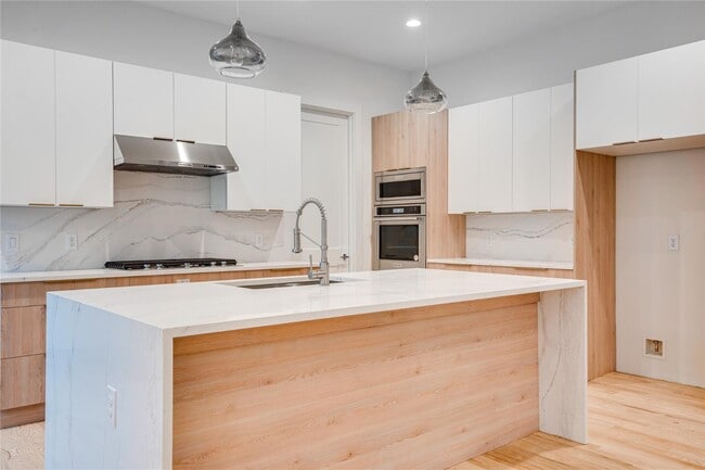 Building Photo - 3321 Walchard Ct