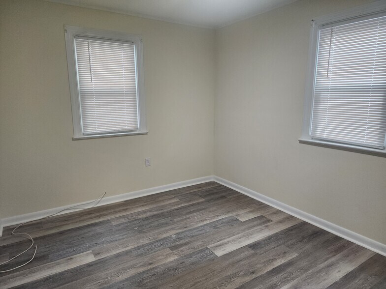 Building Photo - 1458 Ferndale Ave
