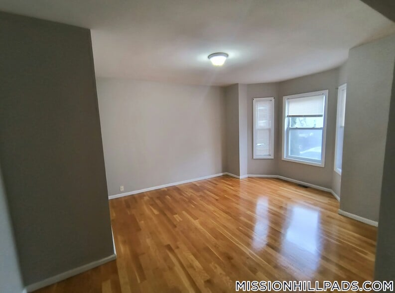 Building Photo - 15-17 Langdon St.