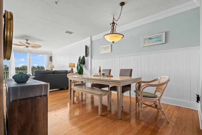 Building Photo - 1593 Pinellas Bayway S