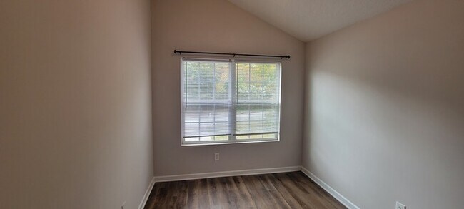 Building Photo - COMING SOON: Renovated 3BR 2BA Home w/ 2-Car Garage • Open-Concept Kitchen in Griffin