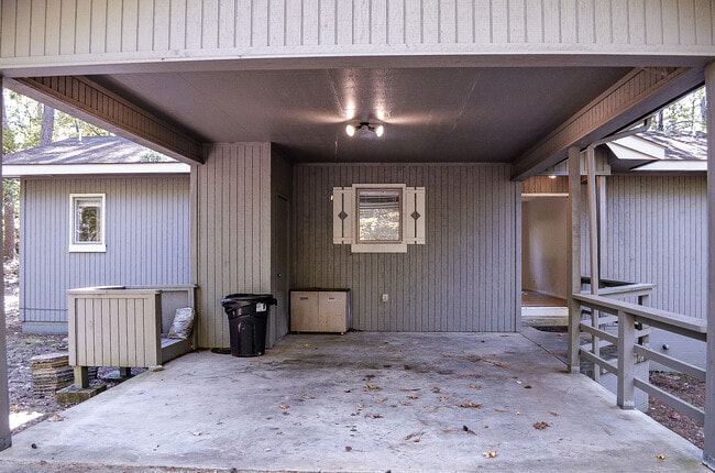 Building Photo - 67 Canaria Way