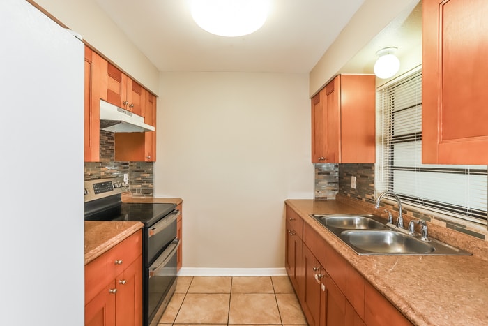 Building Photo - 1901 Derbywood Dr