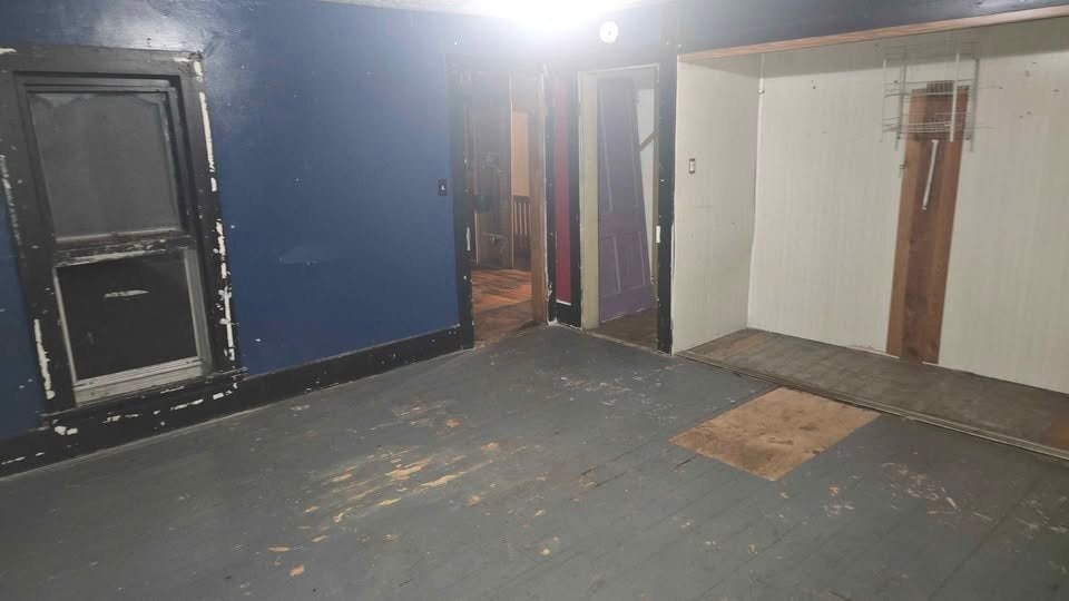 Building Photo - 222 S Broadway St