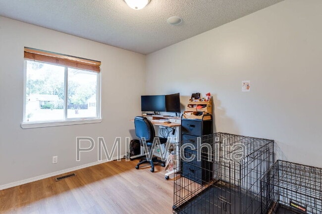Building Photo - 10034 Bayley Ct