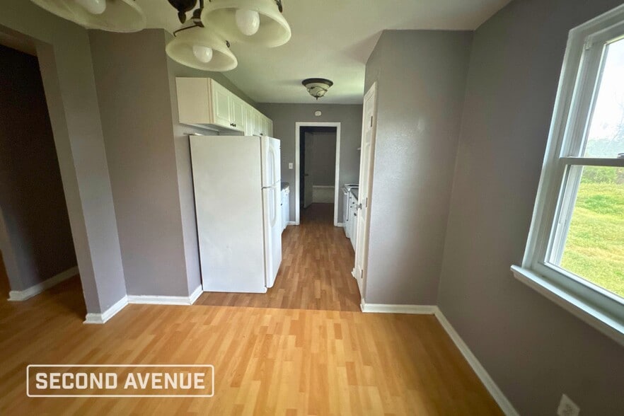 Building Photo - 1005 Jennifer Dr