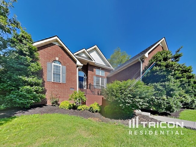 Building Photo - 419 Fieldstone Dr