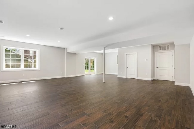 Building Photo - 26 Irving Pl