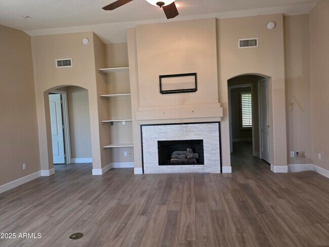 Building Photo - 9705 E Friess Dr