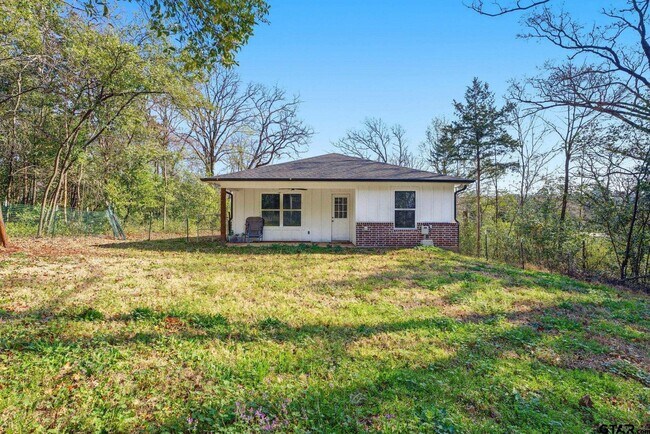 Building Photo - 336 Timberline Dr