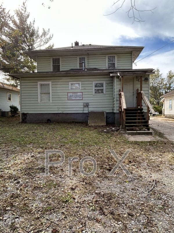 Building Photo - 112 Potlizer