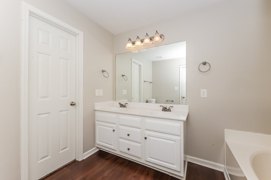 Building Photo - 2402 Audelia Way