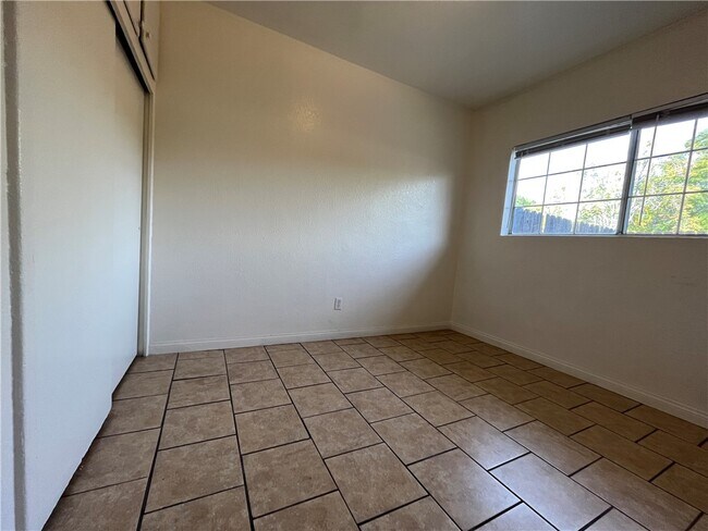 Building Photo - 6098 10th St