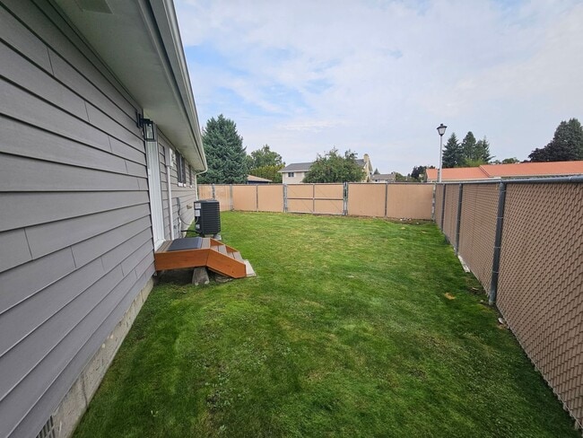 Building Photo - Beautifully Remodeled Home in the Valley
