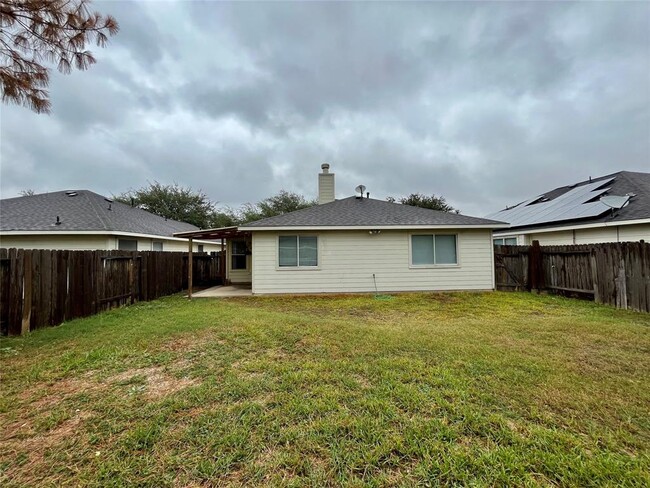 Building Photo - 19335 Little Pine Ln