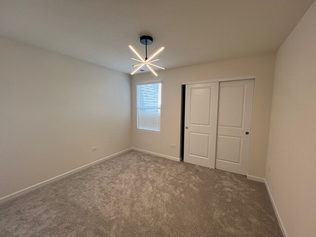 Building Photo - 12760 South Nicholas Dr