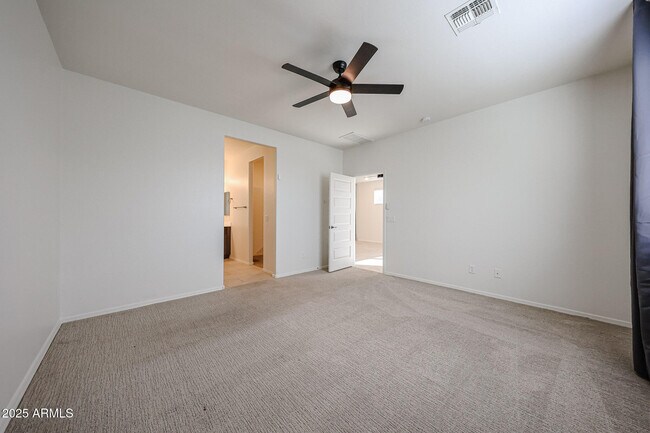 Building Photo - 14651 W Valentine St