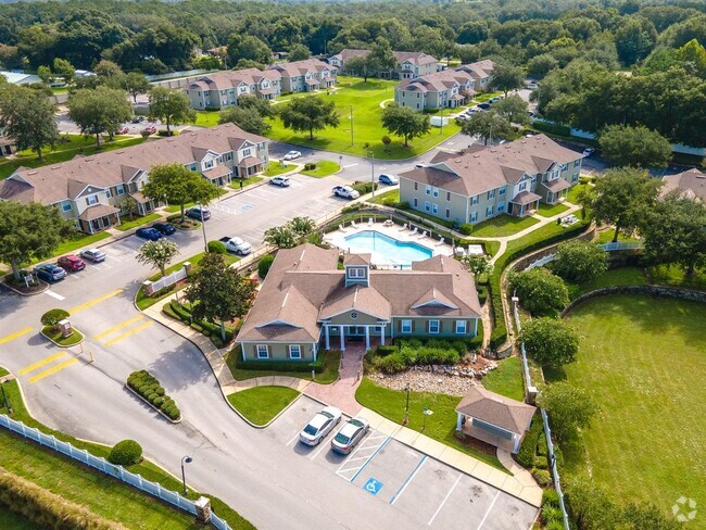 Building Photo - Cove at Lady Lake