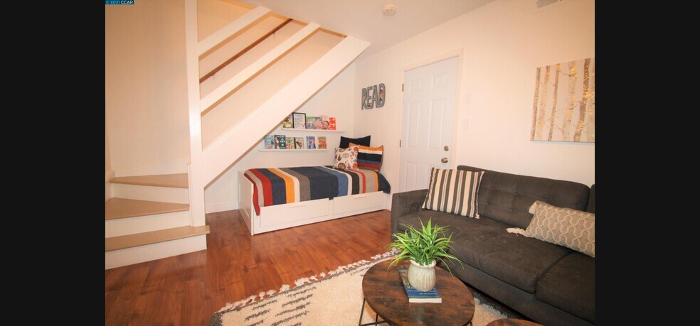 Building Photo - 3415 Grasswood Dr