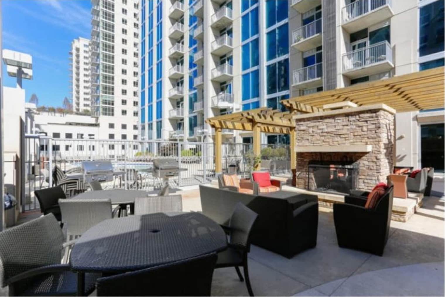 Building Photo - 475 S Church St