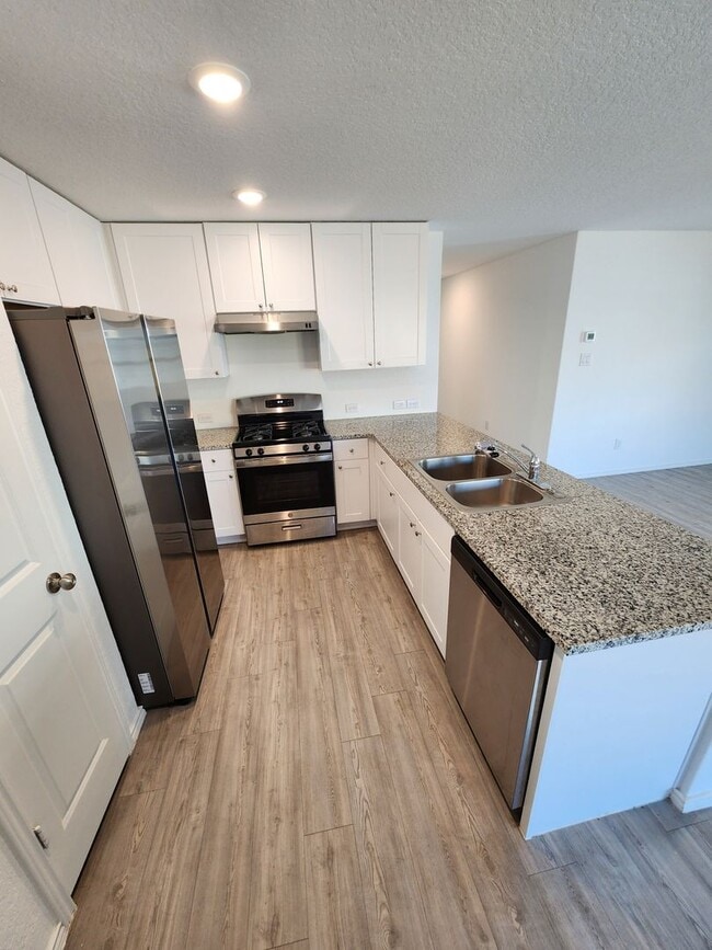 Building Photo - PALOMA Subdvison/ Converse Area