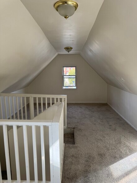 Building Photo - 647 W 48th Pl