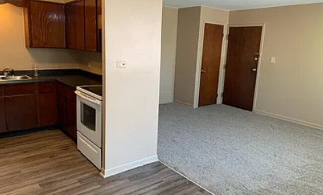 Building Photo - Cozy, one bedroom apartment in Cicero, Clo...