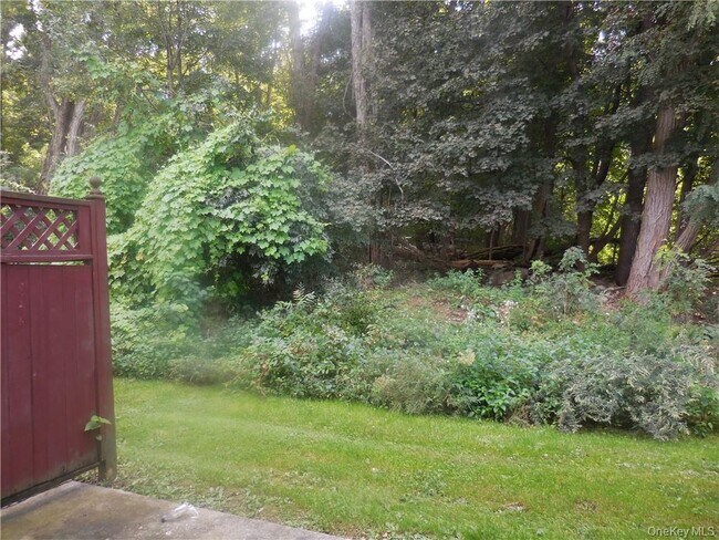 Building Photo - 16 Patton Dr