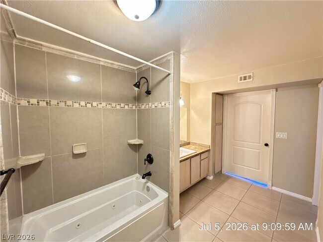 Building Photo - 1150 N Buffalo Dr