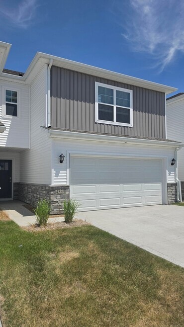 Building Photo - 4334 NE Spear Ln