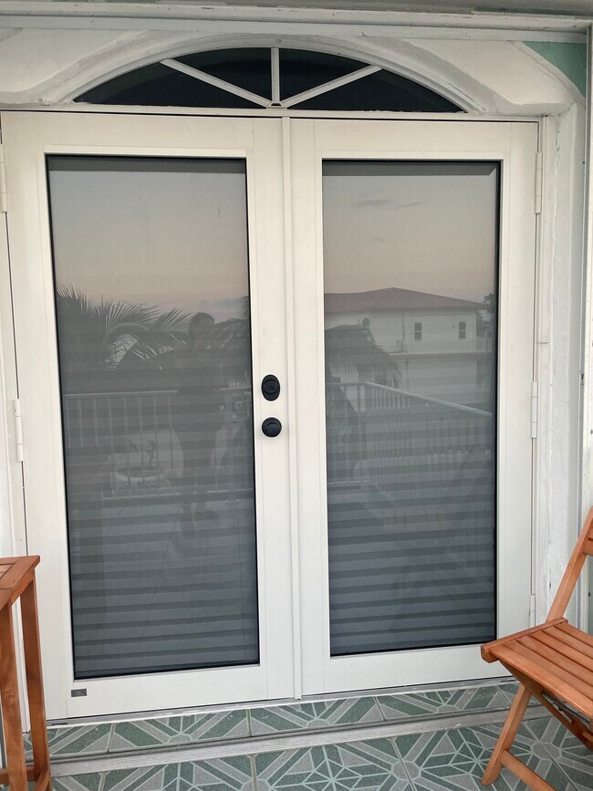 Building Photo - 196 Lorelane Pl