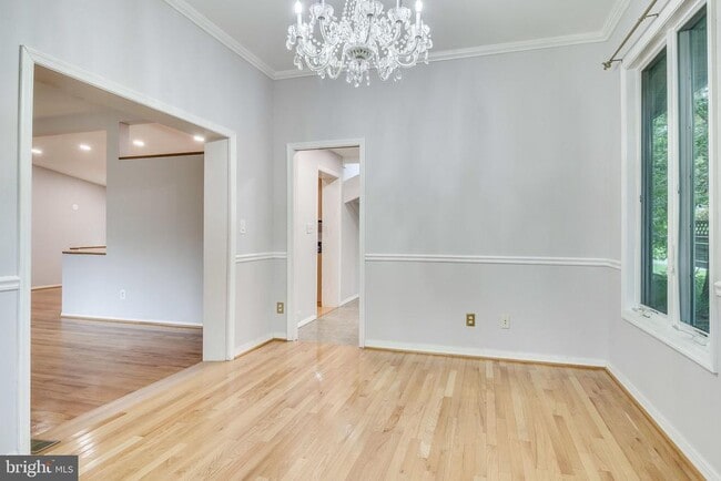 Building Photo - 6525 Byrnes Dr