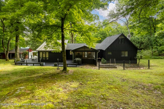Building Photo - 46 E Pond Lilly Rd