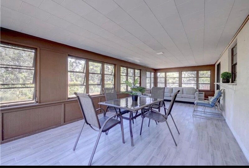 Building Photo - 543 SE Greenway Terrace