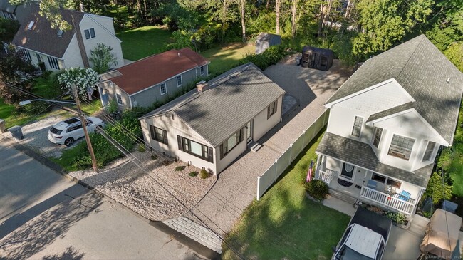 Building Photo - 39 Spring Glen Rd