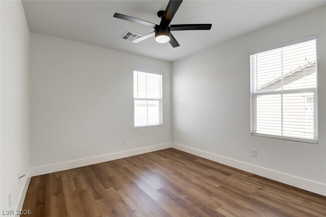 Building Photo - 2875 Starling Summit St