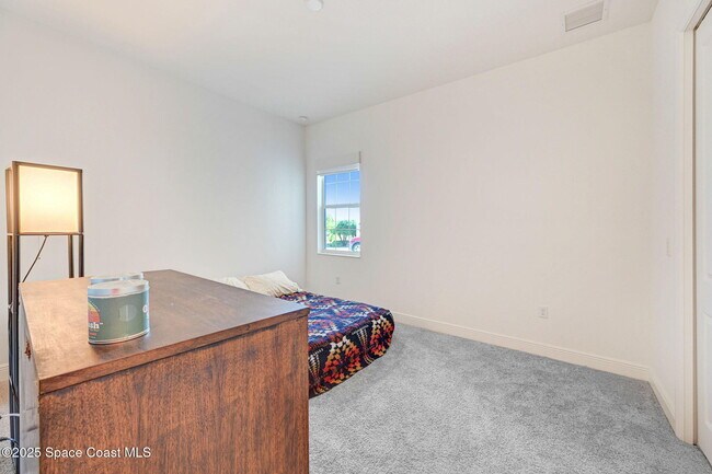 Building Photo - 2889 Avalonia Dr