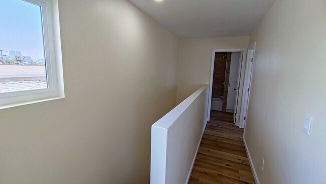 Building Photo - Newly Remodeled 3 Bedroom 2 Bath with Swee...