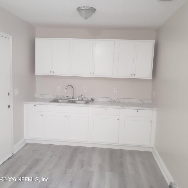 Building Photo - 5531 Agra Ct