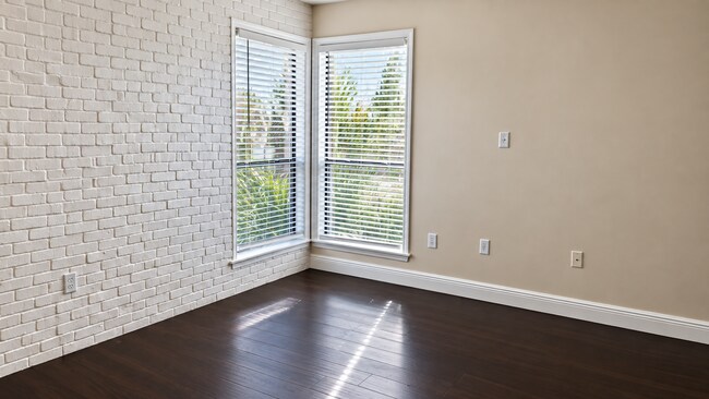 Building Photo - 602 Trinidad Ct