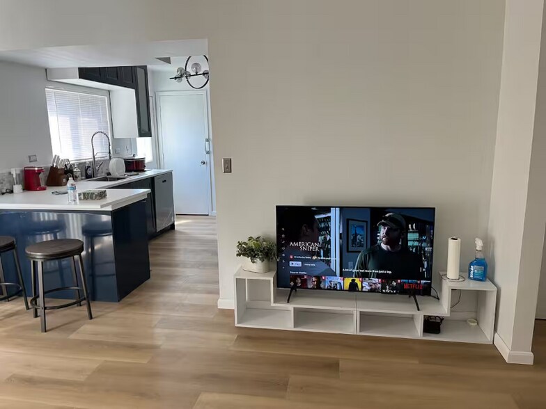 Building Photo - 771 Marilyn Ave