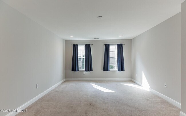 Building Photo - 507 Lexington Mews