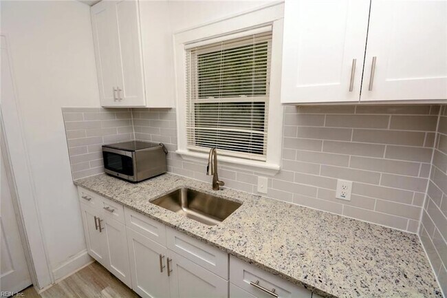 Building Photo - 5905 Hampton Blvd
