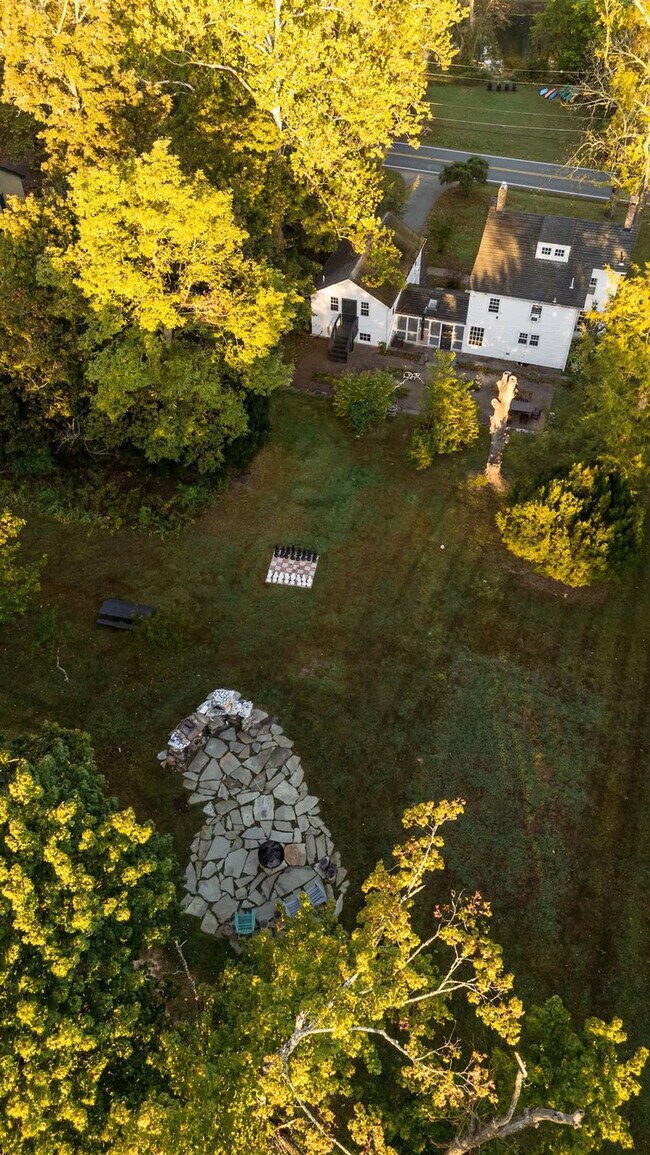 Building Photo - 1357 Canal Rd